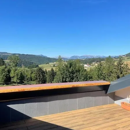Attico Con Vista Altopianoasiago Chalet *